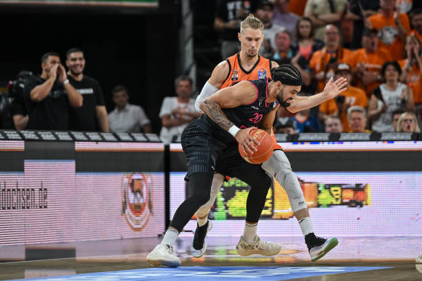 上午力量与 上午力量与